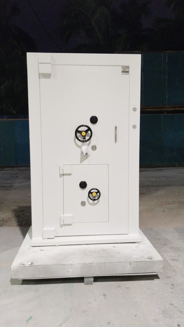 SSM 100 Door in Door