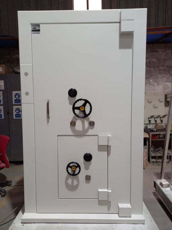 SSM 130 DOOR IN DOOR